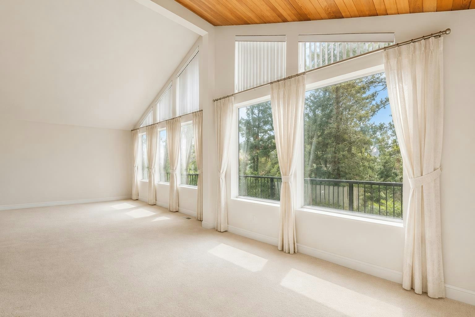 415 Goyer Court, Coquitlam, BC, V3K 6A2 - 6