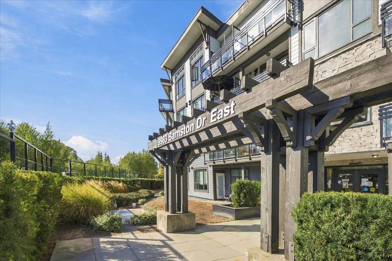 309-9983 E Barnston Drive, Surrey, BC, V4N 6T3 - 2