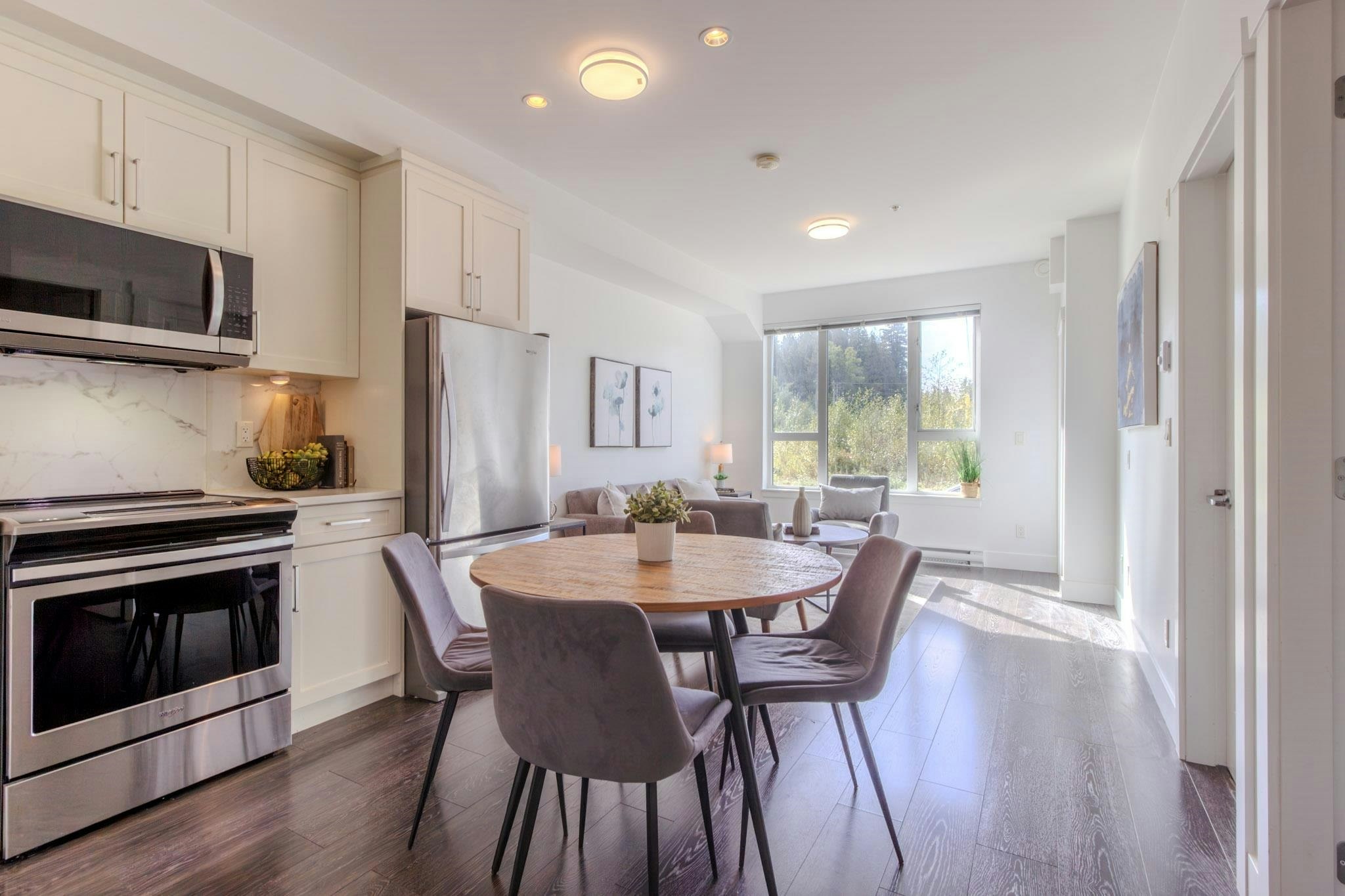309-9983 E Barnston Drive - 5