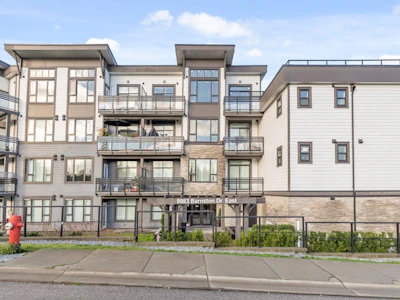 309-9983 E Barnston Drive - 2
