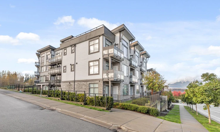 309-9983 E Barnston Drive