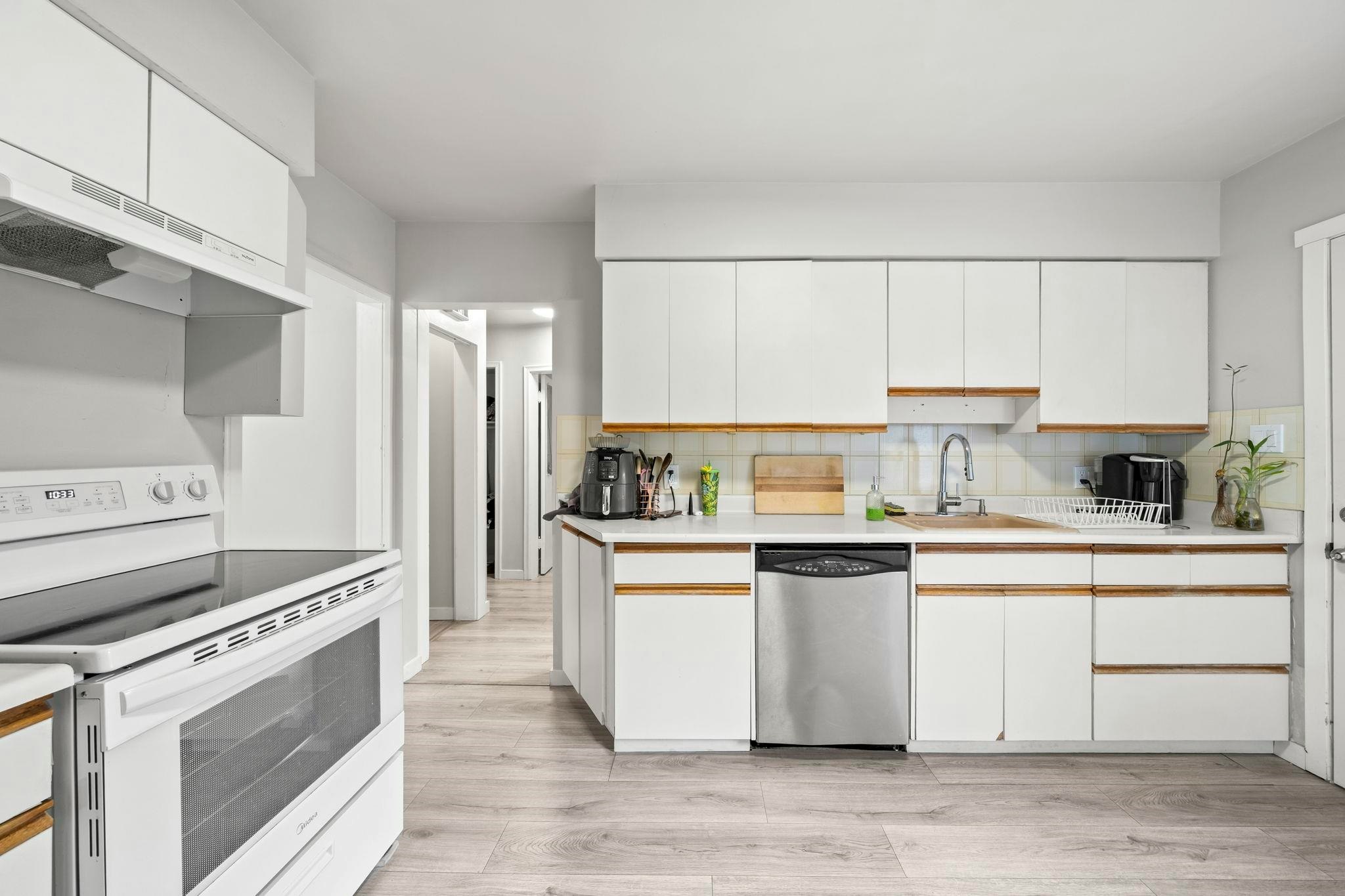 1534 W 71st Avenue, Vancouver, BC, V6P 3C1 - 16