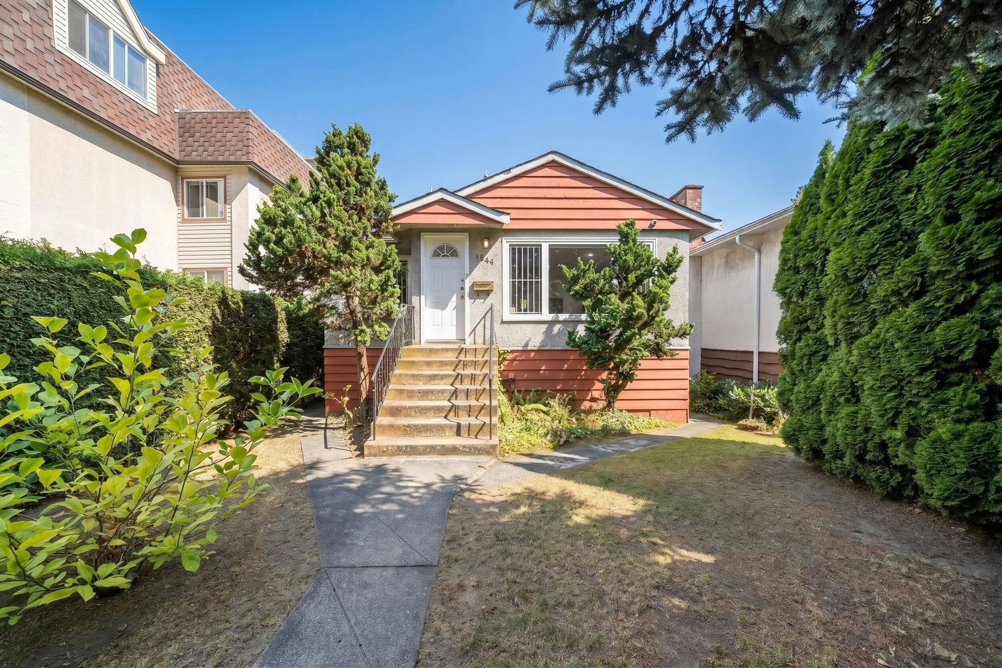 1534 W 71st Avenue, Vancouver, BC, V6P 3C1
