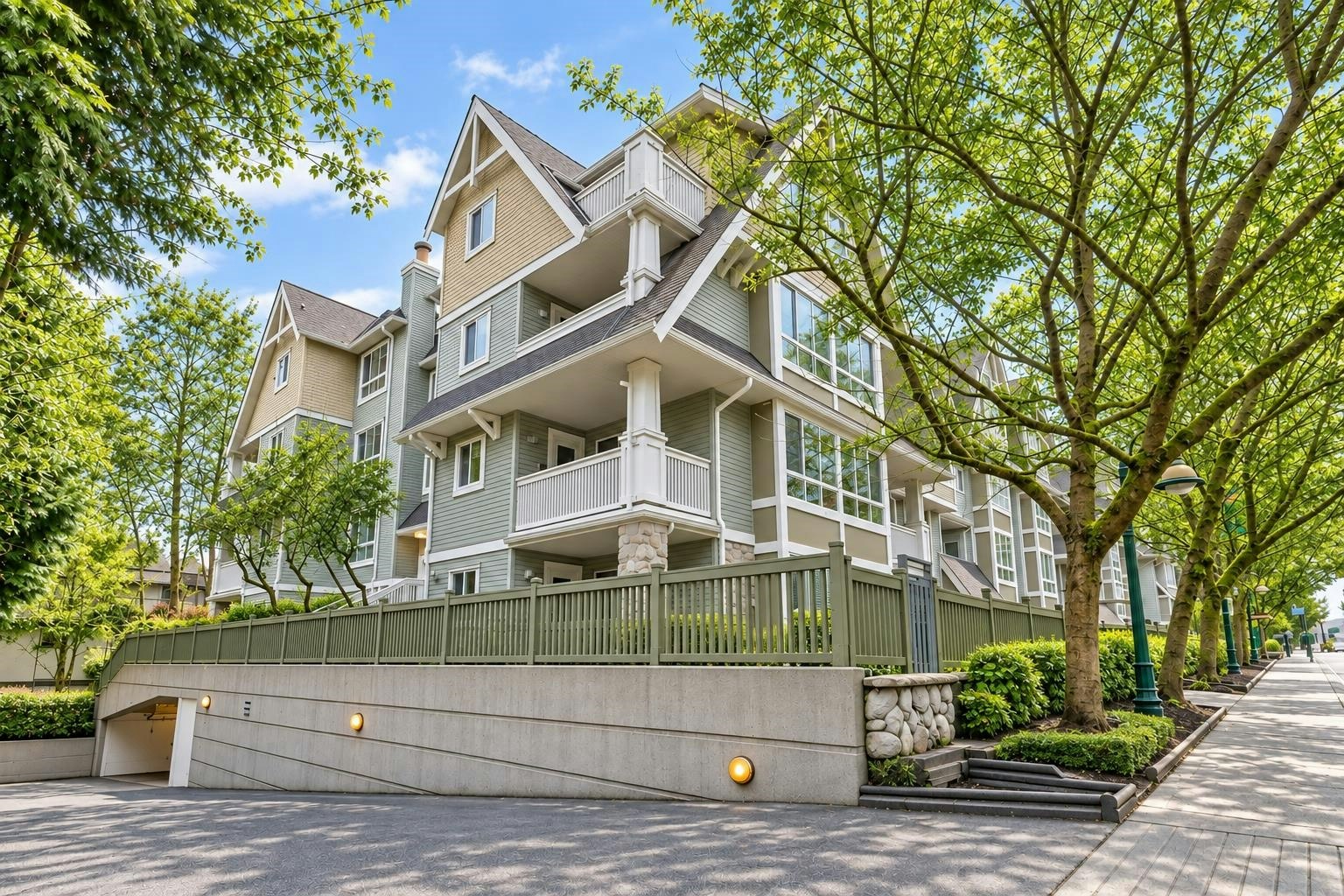 115-1111 Lynn Valley Road, North Vancouver, BC, V7J 3V4