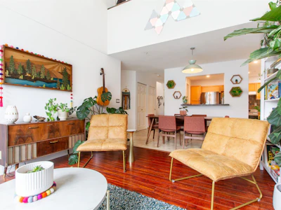 310-1466 Pemberton Avenue - 5