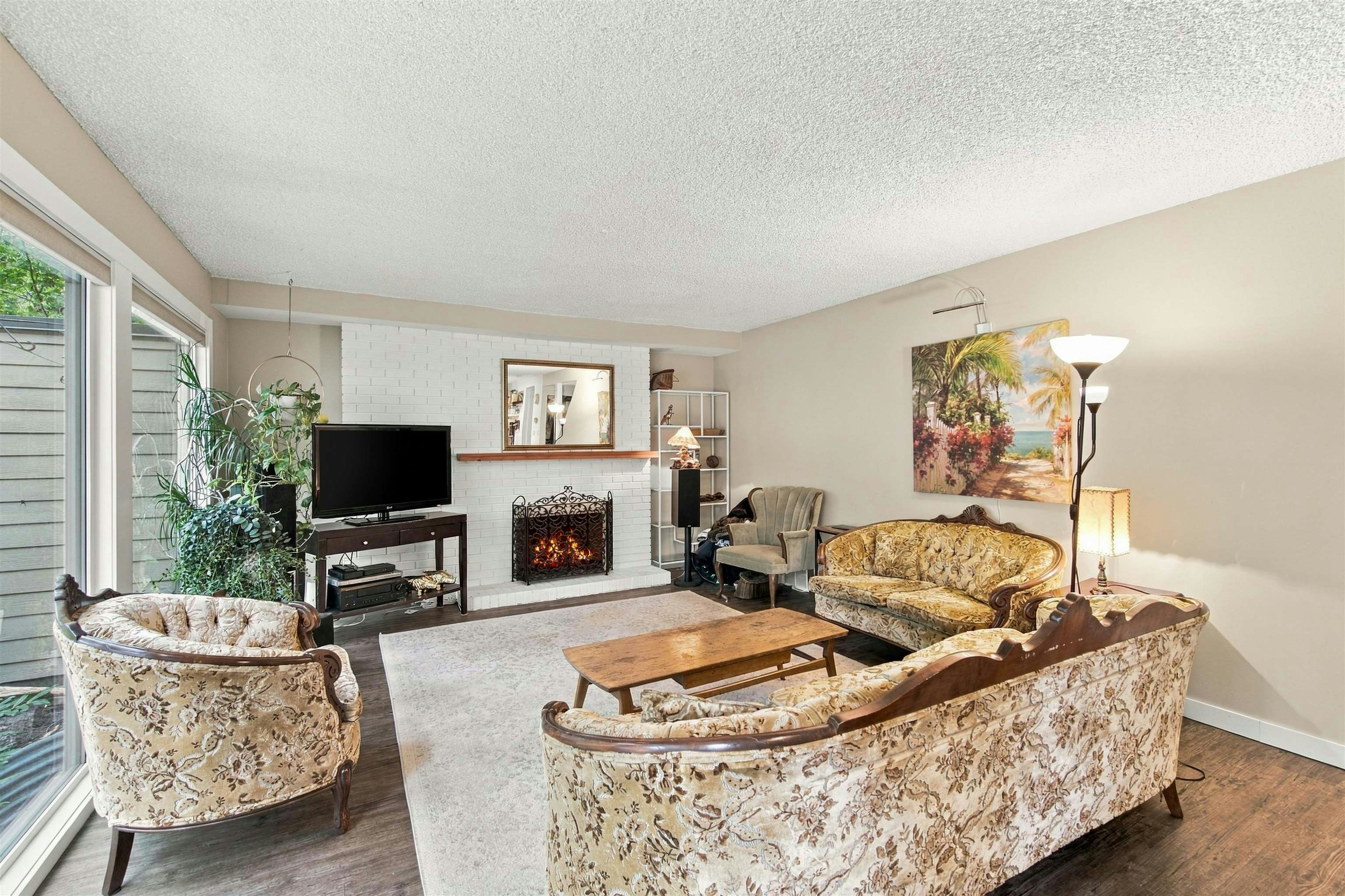 1063 Heritage Boulevard - 2