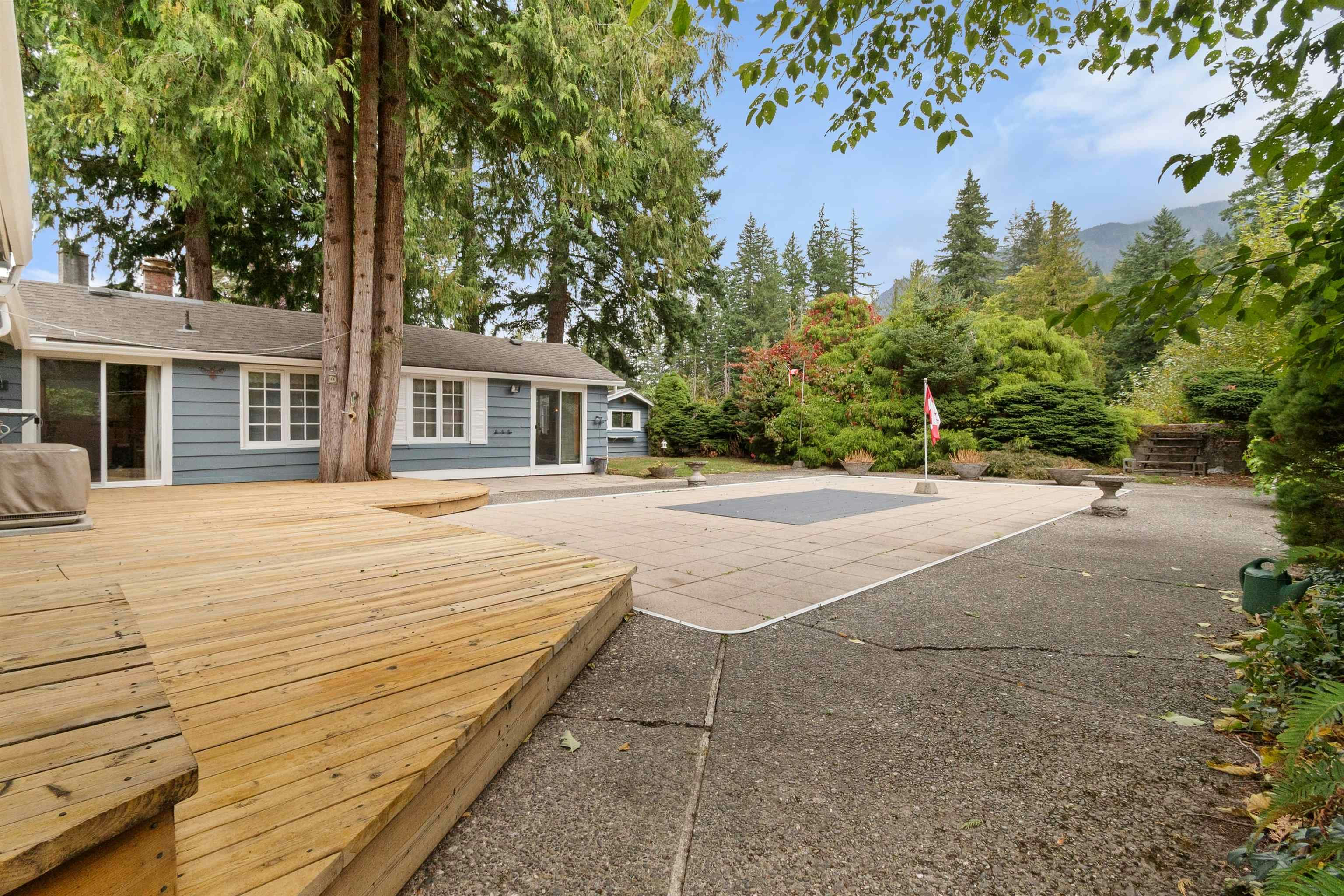 555 Glenaire Drive - 4