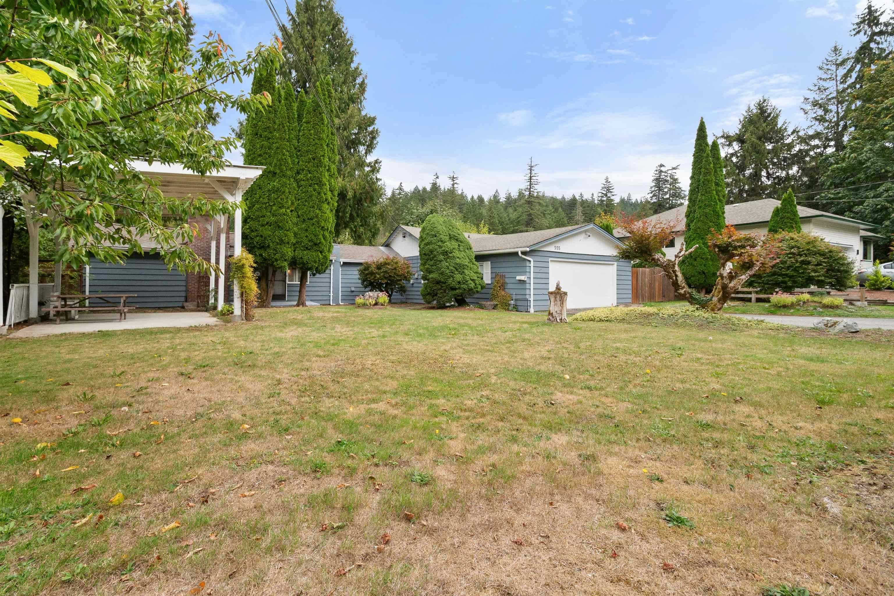 555 Glenaire Drive - 3