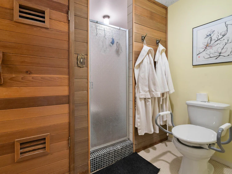555 Glenaire Drive, Hope, BC, V0X 1L4 - 26