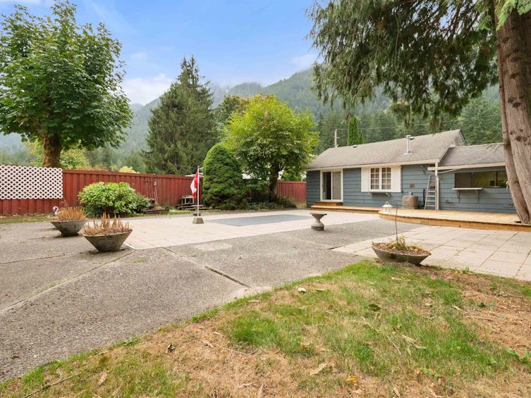 555 Glenaire Drive, Hope, BC, V0X 1L4 - 7