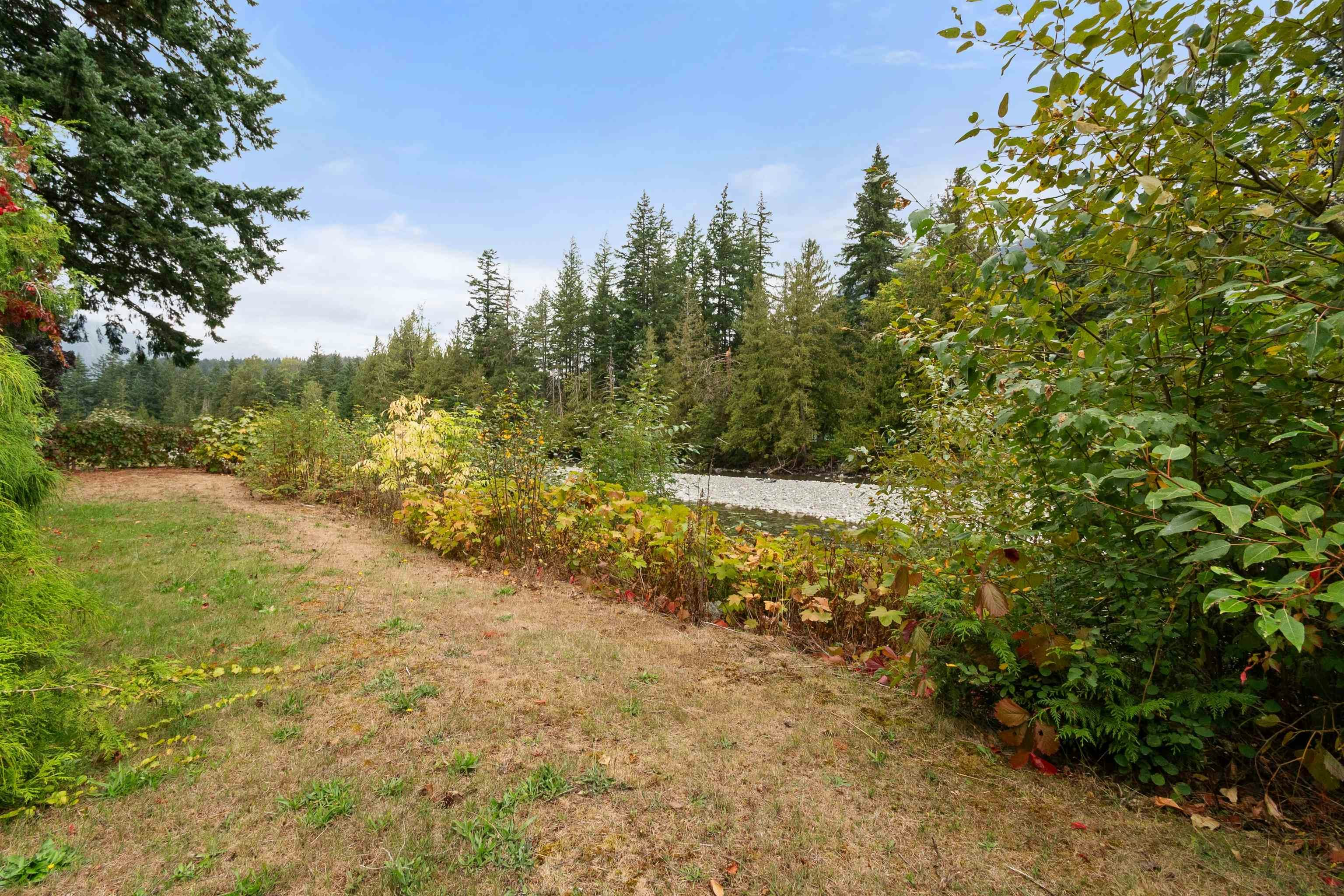 555 Glenaire Drive, Hope, BC, V0X 1L4 - 13
