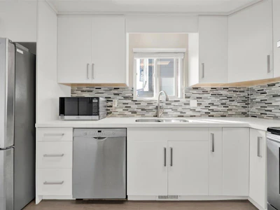 604 E 54th Avenue - 5
