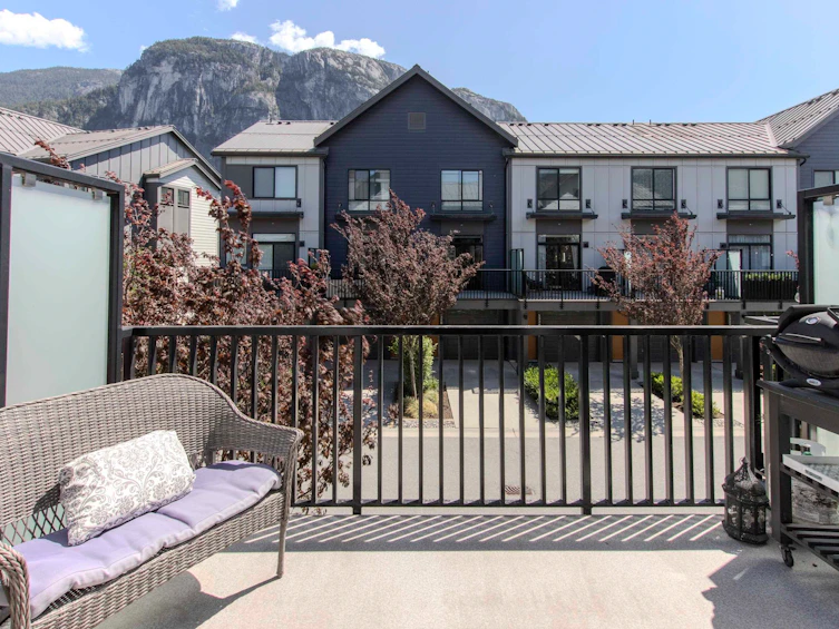 1329 Halyard Place, Squamish, BC, V8B 2A1 - 9