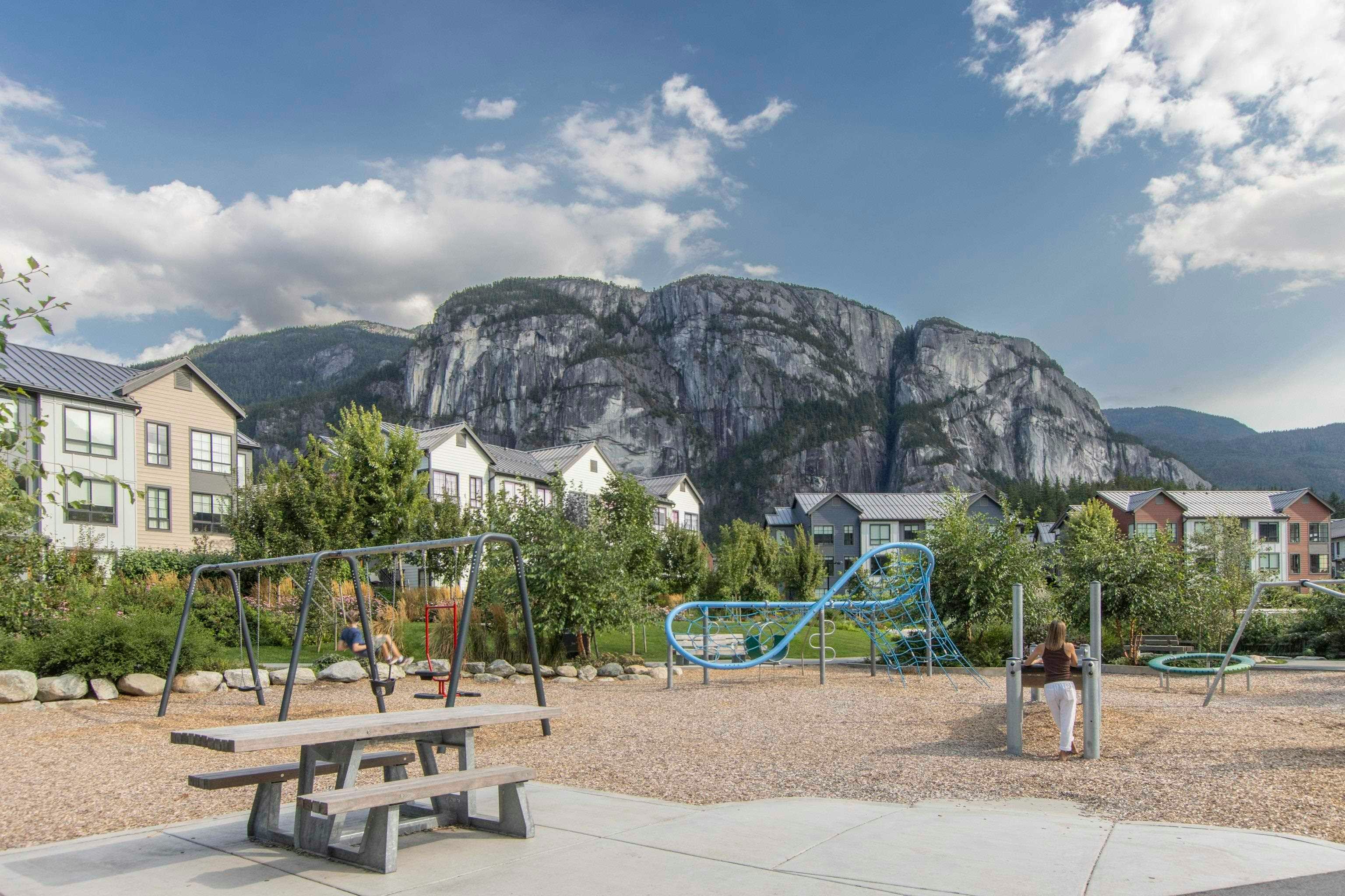 1329 Halyard Place, Squamish, BC, V8B 2A1 - 26