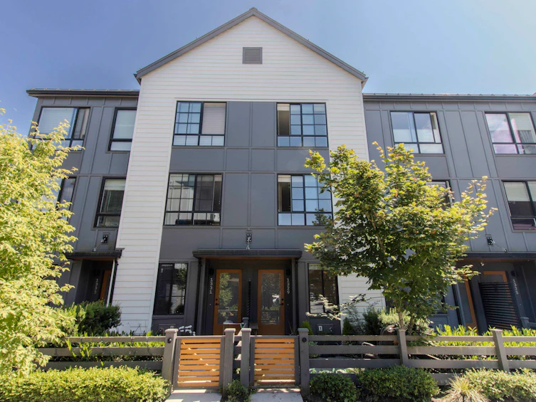 1329 Halyard Place, Squamish, BC, V8B 2A1