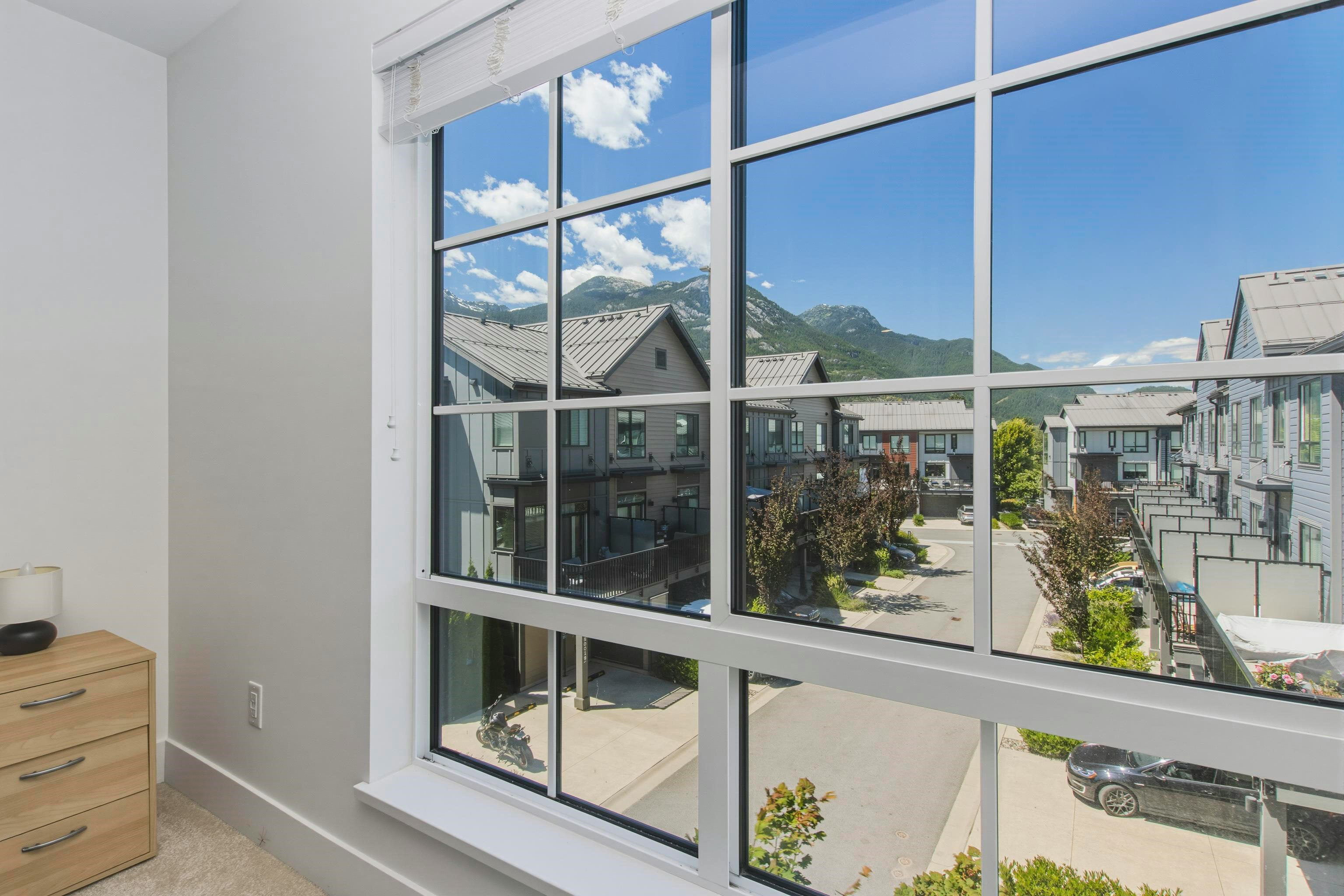 1329 Halyard Place, Squamish, BC, V8B 2A1 - 12
