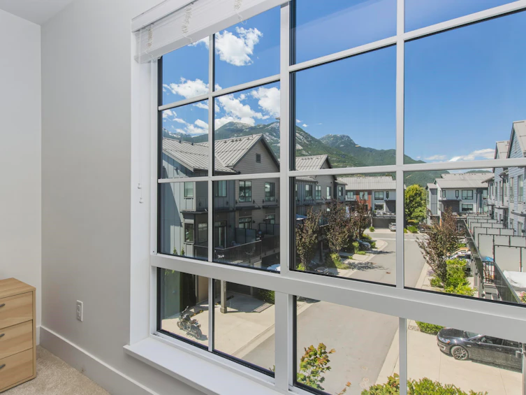 1329 Halyard Place, Squamish, BC, V8B 2A1 - 12