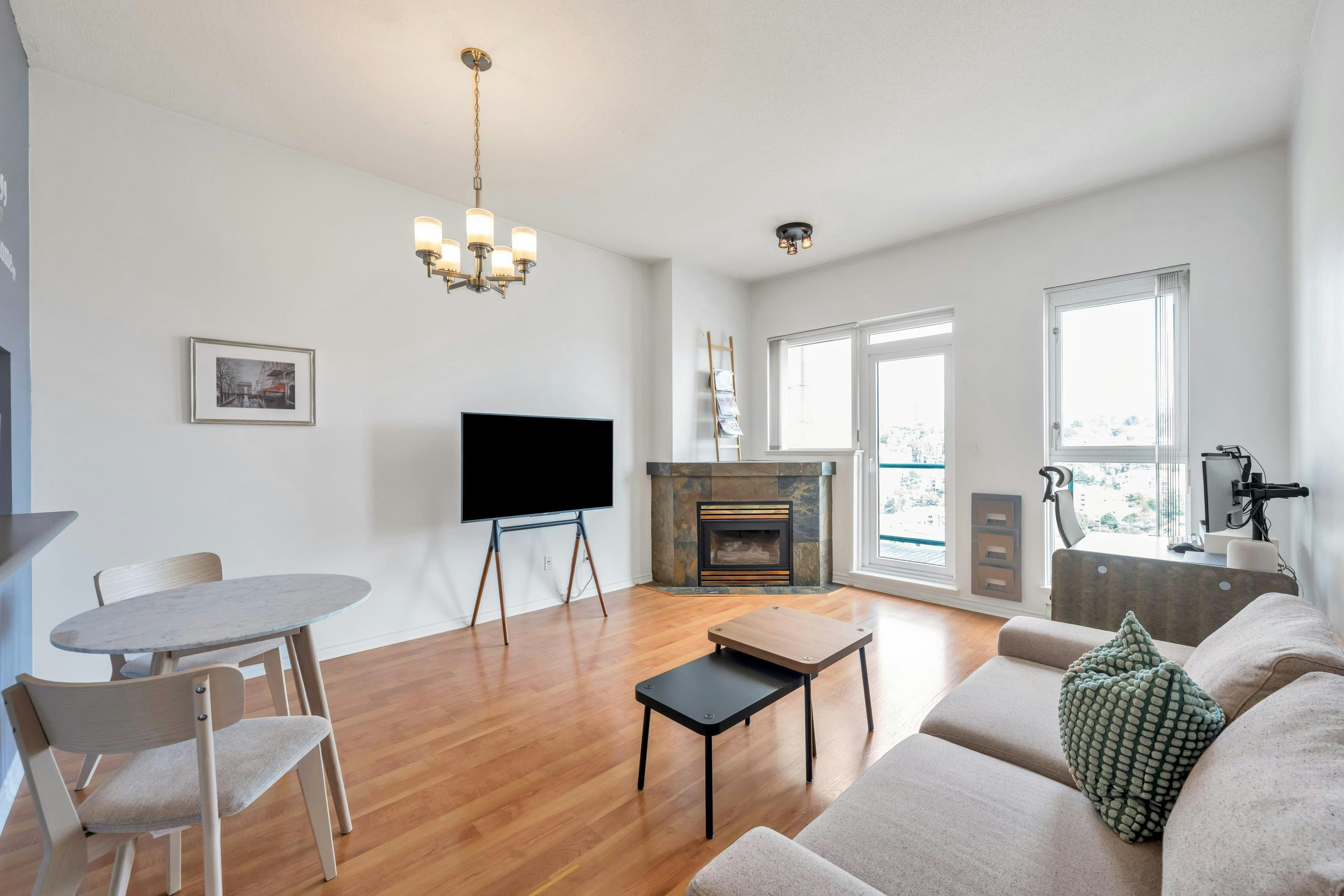 2205-10 Laguna Court - 2
