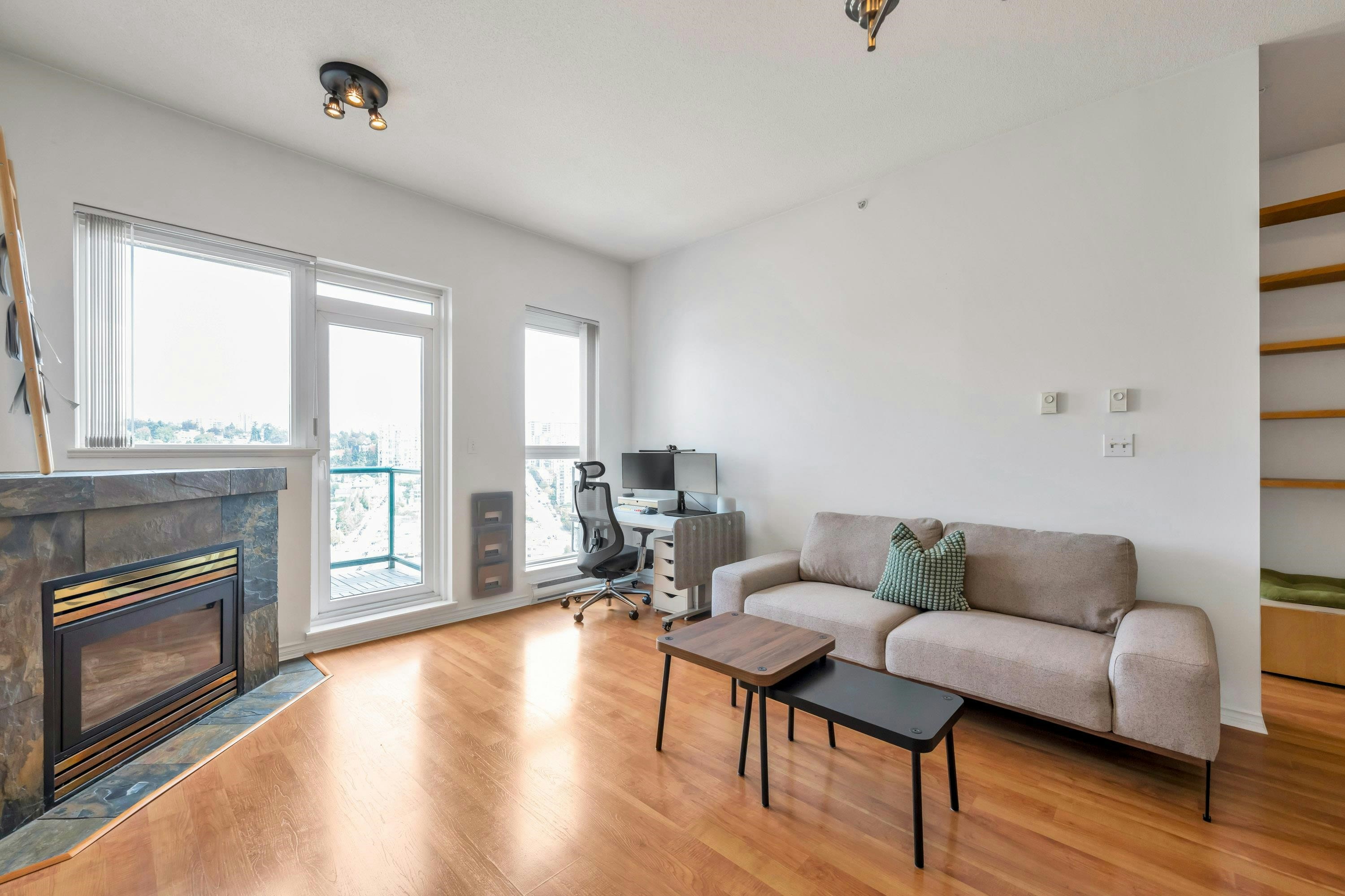 2205-10 Laguna Court - 3