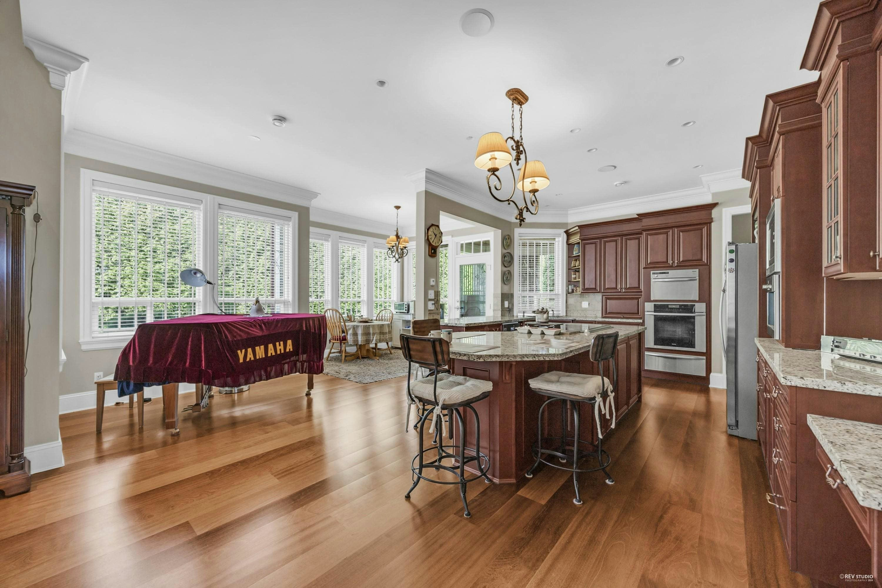 3352 164a Street, Surrey, BC, V3Z 0G5 - 11