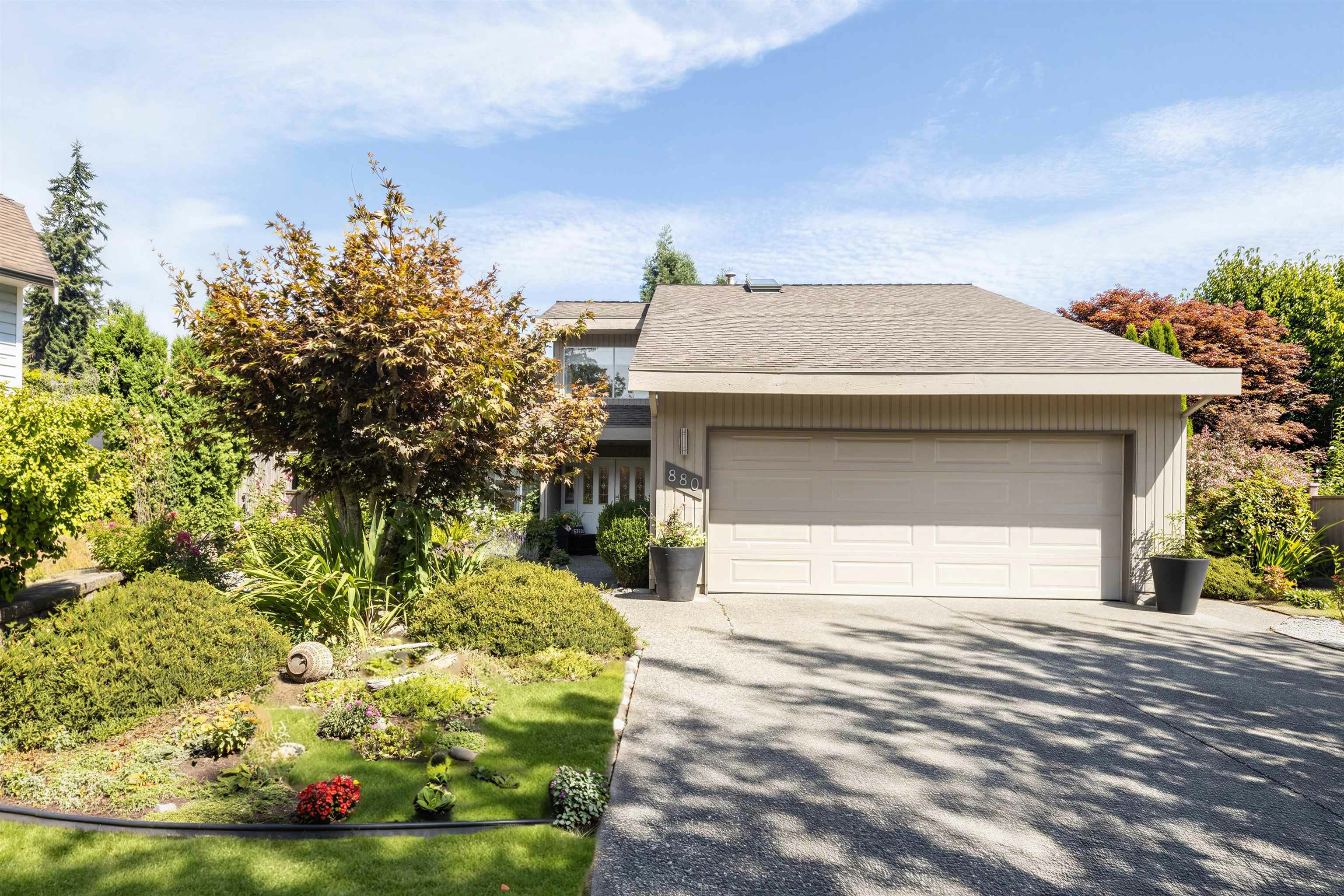 880 164a Street, Surrey, BC, V4A 9B9
