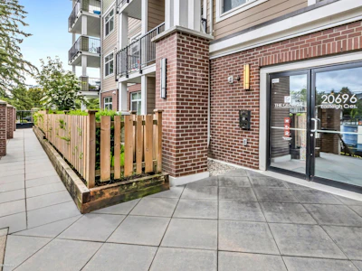 317-20696 Eastleigh Crescent - 2
