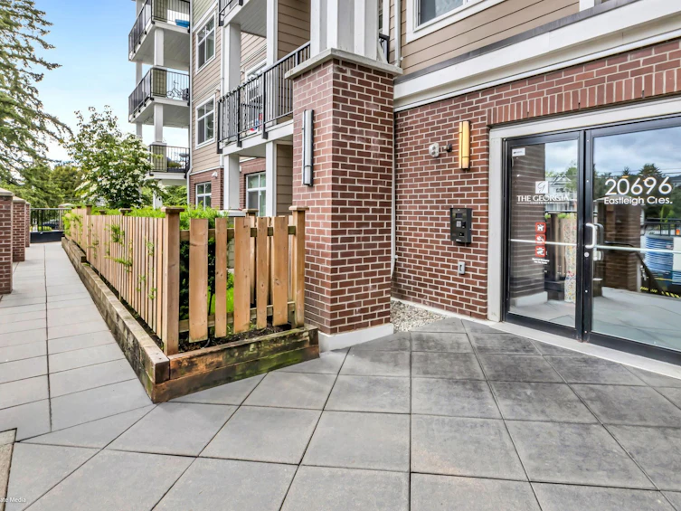 317-20696 Eastleigh Crescent, Langley, BC, V3A 0M3 - 2