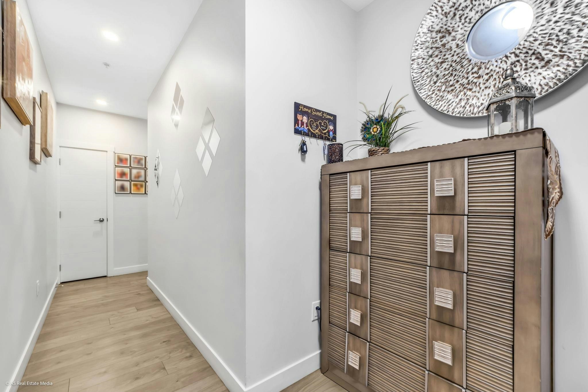 317-20696 Eastleigh Crescent - 5