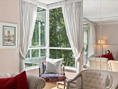 402-995 Roche Point Drive - 4