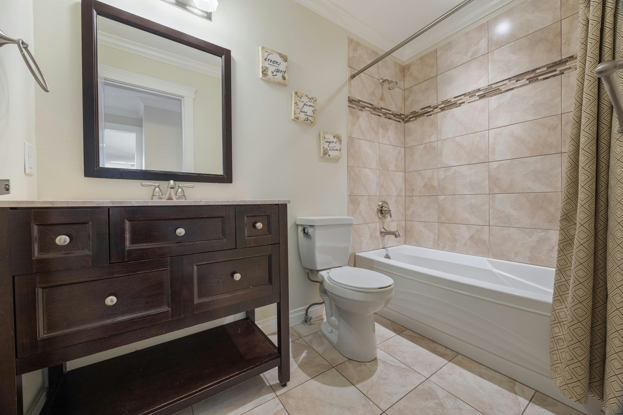8200 Burnfield Crescent, Burnaby, BC, V5E 3W7 - 23