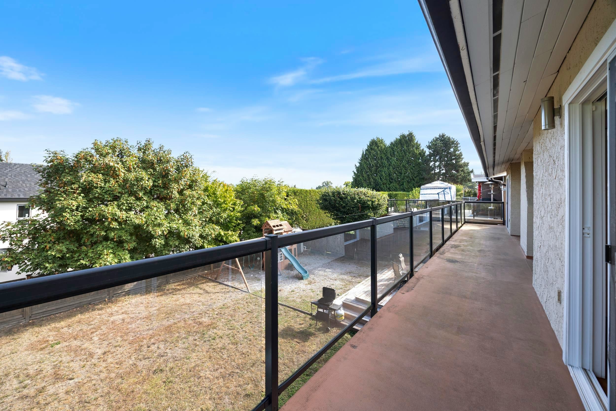 8200 Burnfield Crescent, Burnaby, BC, V5E 3W7 - 36