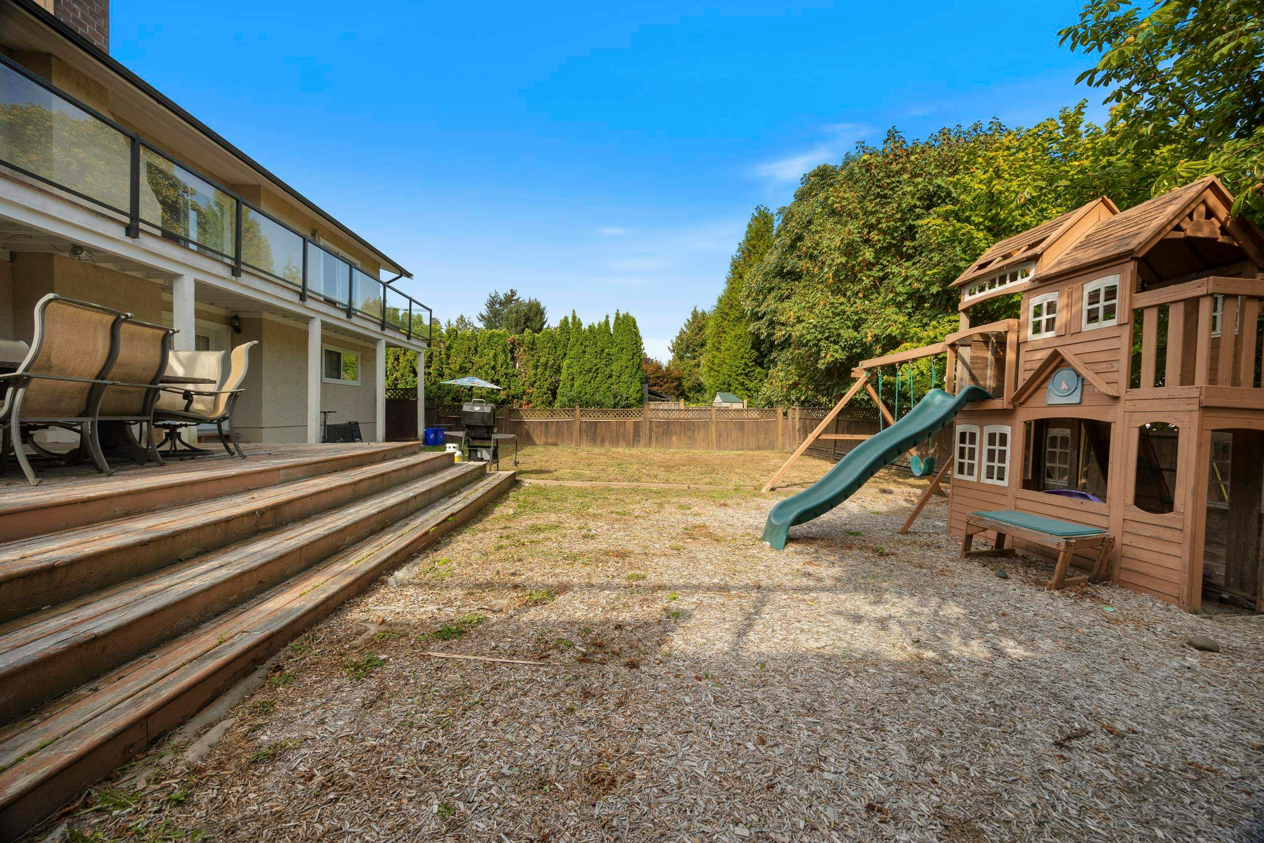 8200 Burnfield Crescent, Burnaby, BC, V5E 3W7 - 40