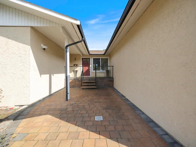 8200 Burnfield Crescent - 4