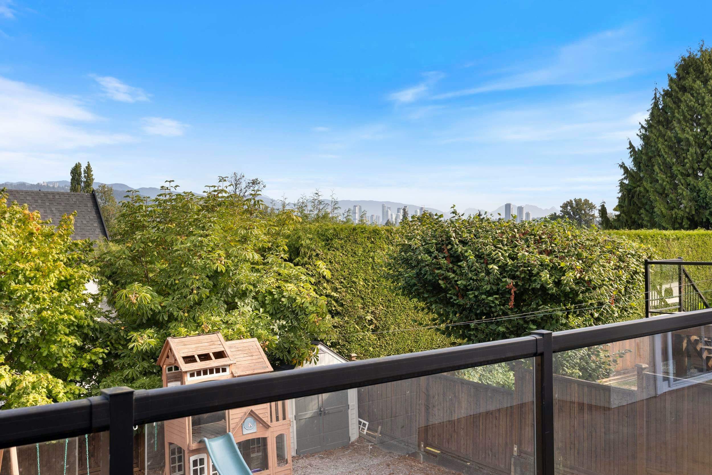 8200 Burnfield Crescent, Burnaby, BC, V5E 3W7 - 35