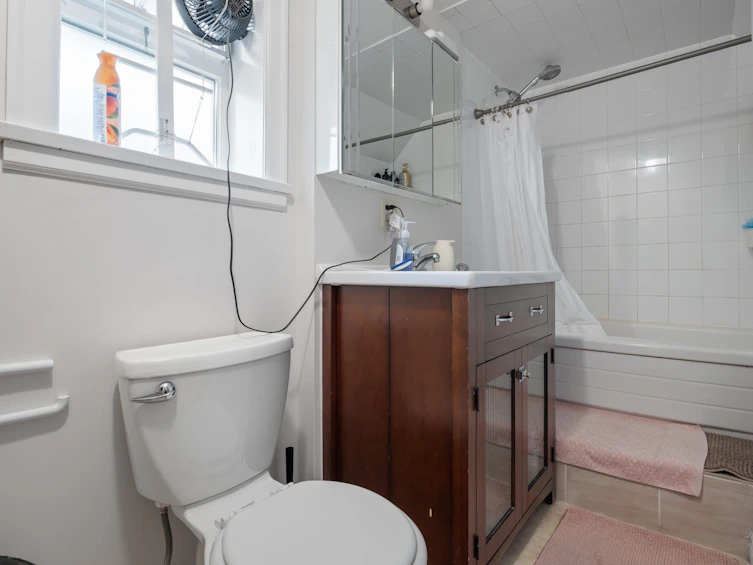 8200 Burnfield Crescent, Burnaby, BC, V5E 3W7 - 31