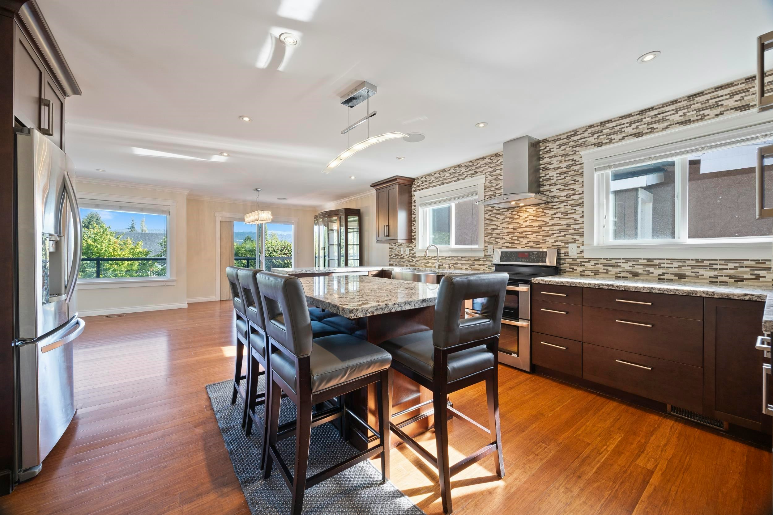 8200 Burnfield Crescent, Burnaby, BC, V5E 3W7 - 8