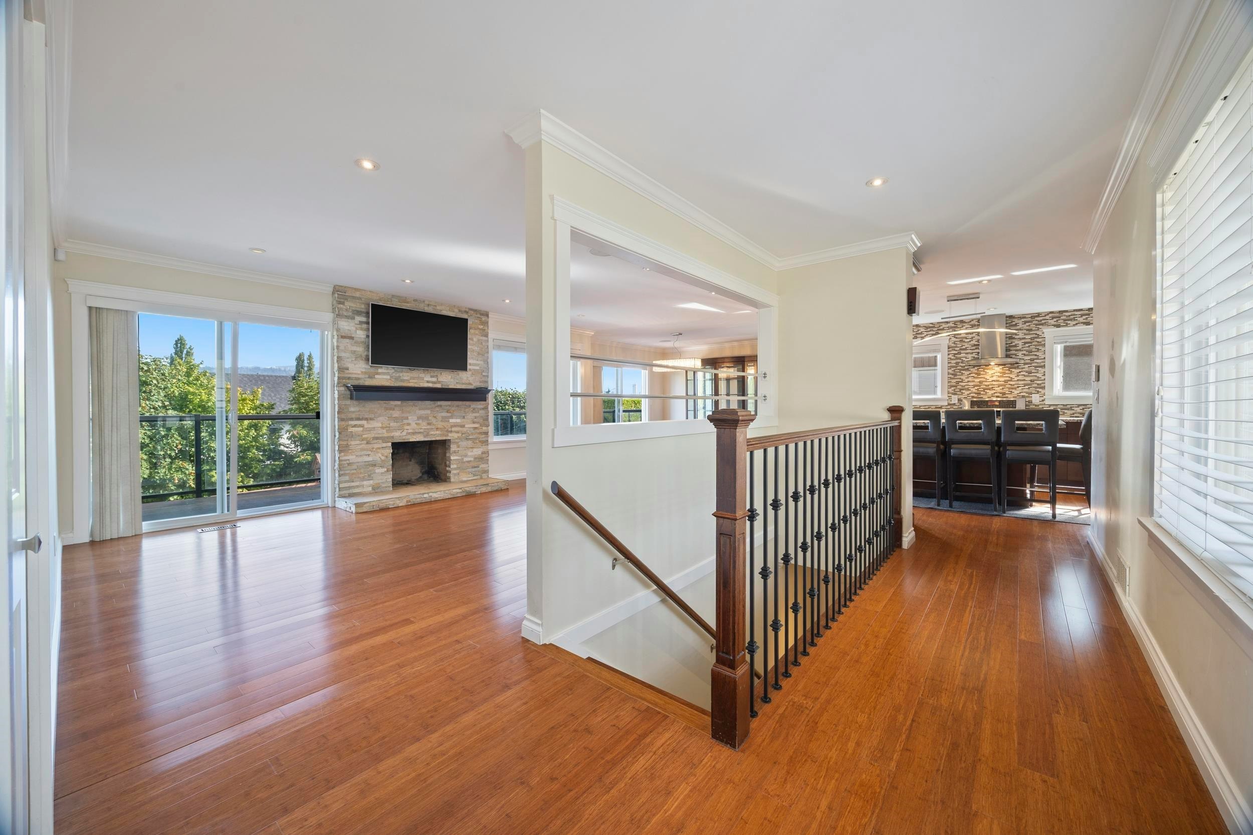 8200 Burnfield Crescent, Burnaby, BC, V5E 3W7 - 16