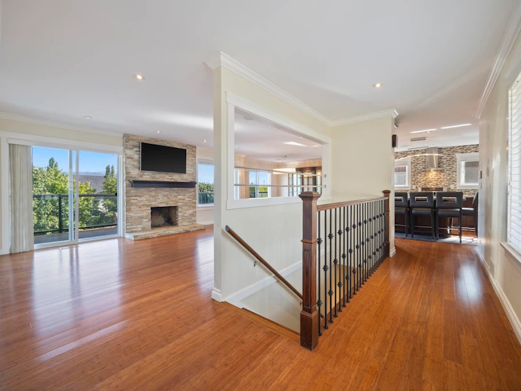 8200 Burnfield Crescent, Burnaby, BC, V5E 3W7 - 16