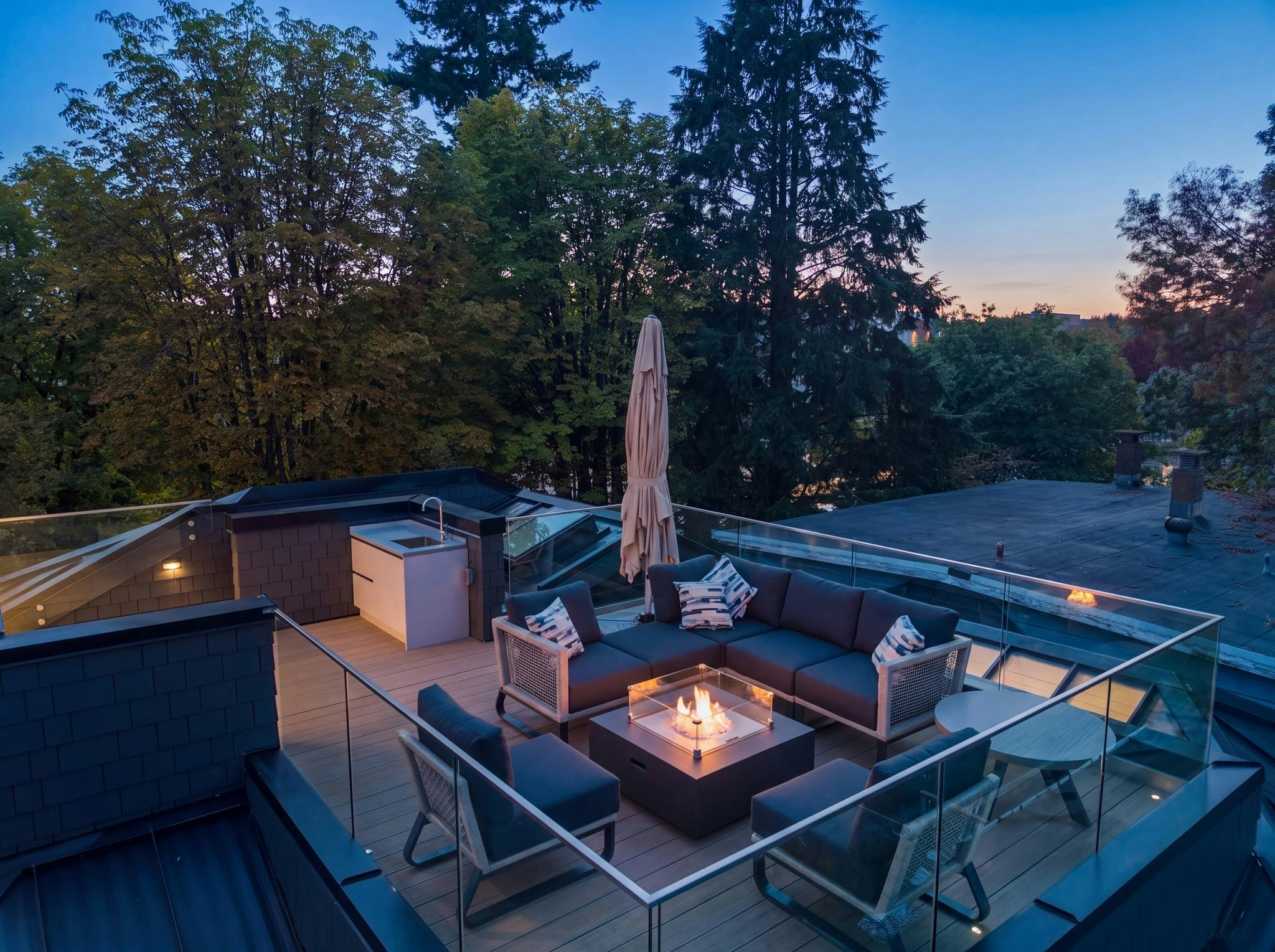 3887 W 15th Avenue, Vancouver, BC, V6R 3A1 - 36