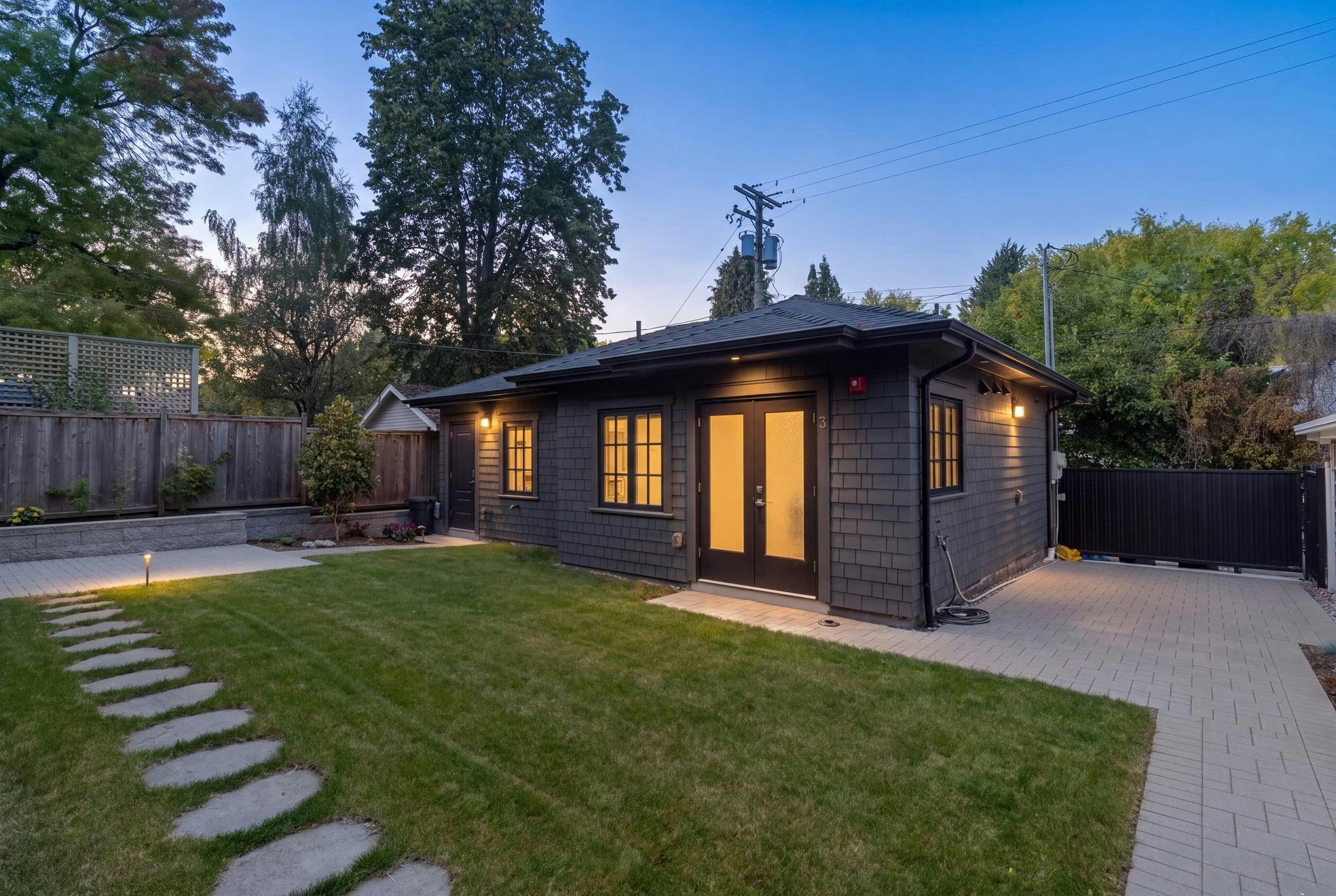 3887 W 15th Avenue, Vancouver, BC, V6R 3A1 - 37