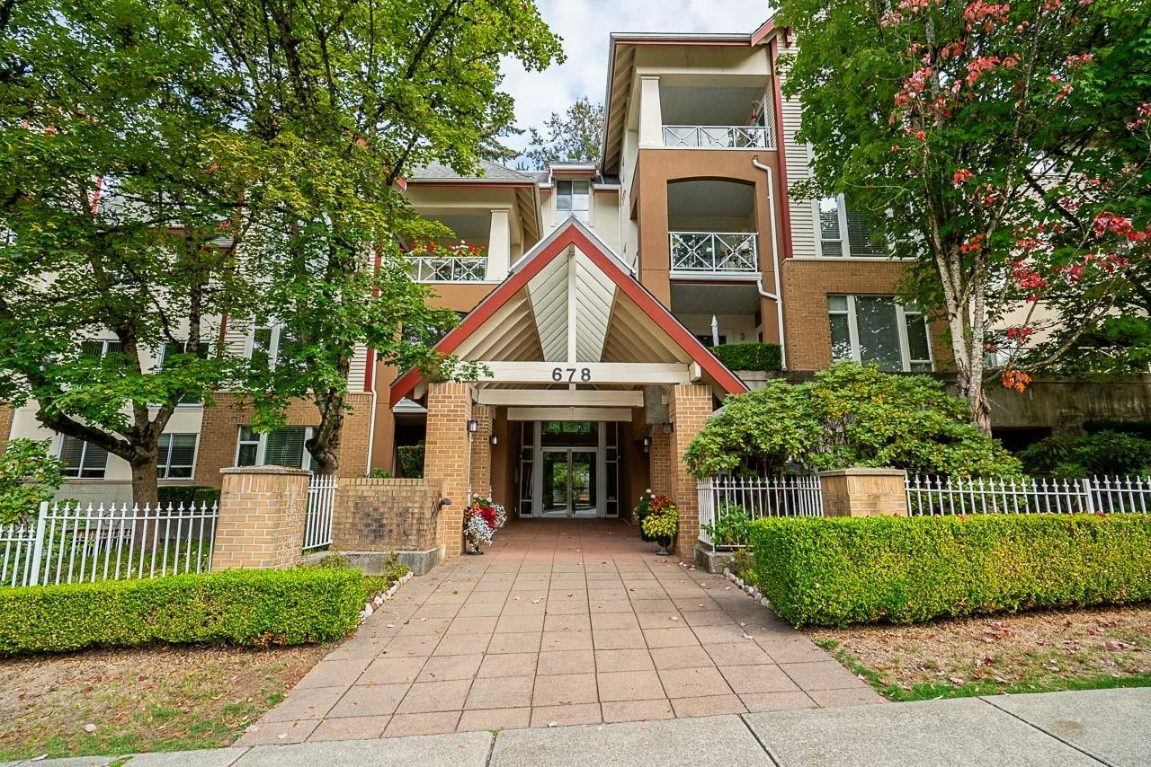207-678 W Queens Road, North Vancouver, BC, V7N 2L3