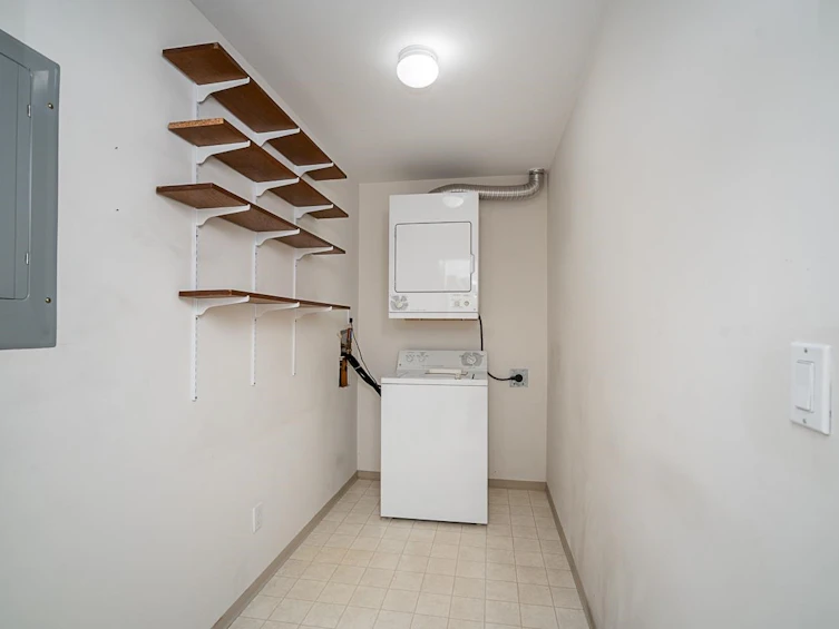 207-678 W Queens Road, North Vancouver, BC, V7N 2L3 - 21