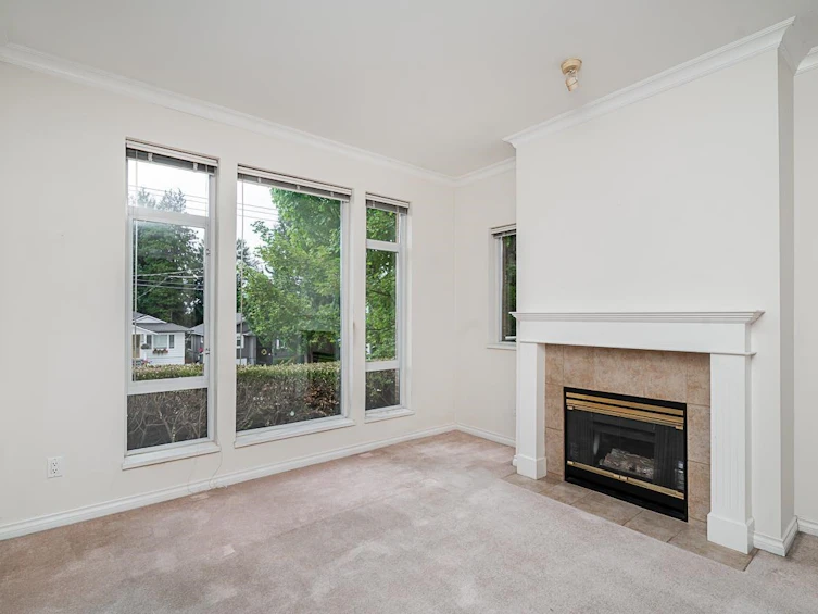 207-678 W Queens Road, North Vancouver, BC, V7N 2L3 - 5
