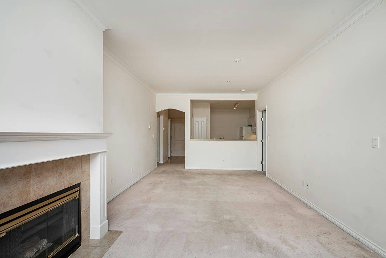 207-678 W Queens Road, North Vancouver, BC, V7N 2L3 - 7