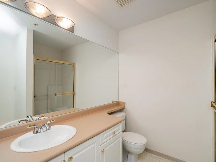 207-678 W Queens Road, North Vancouver, BC, V7N 2L3 - 19