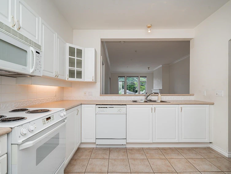 207-678 W Queens Road, North Vancouver, BC, V7N 2L3 - 12