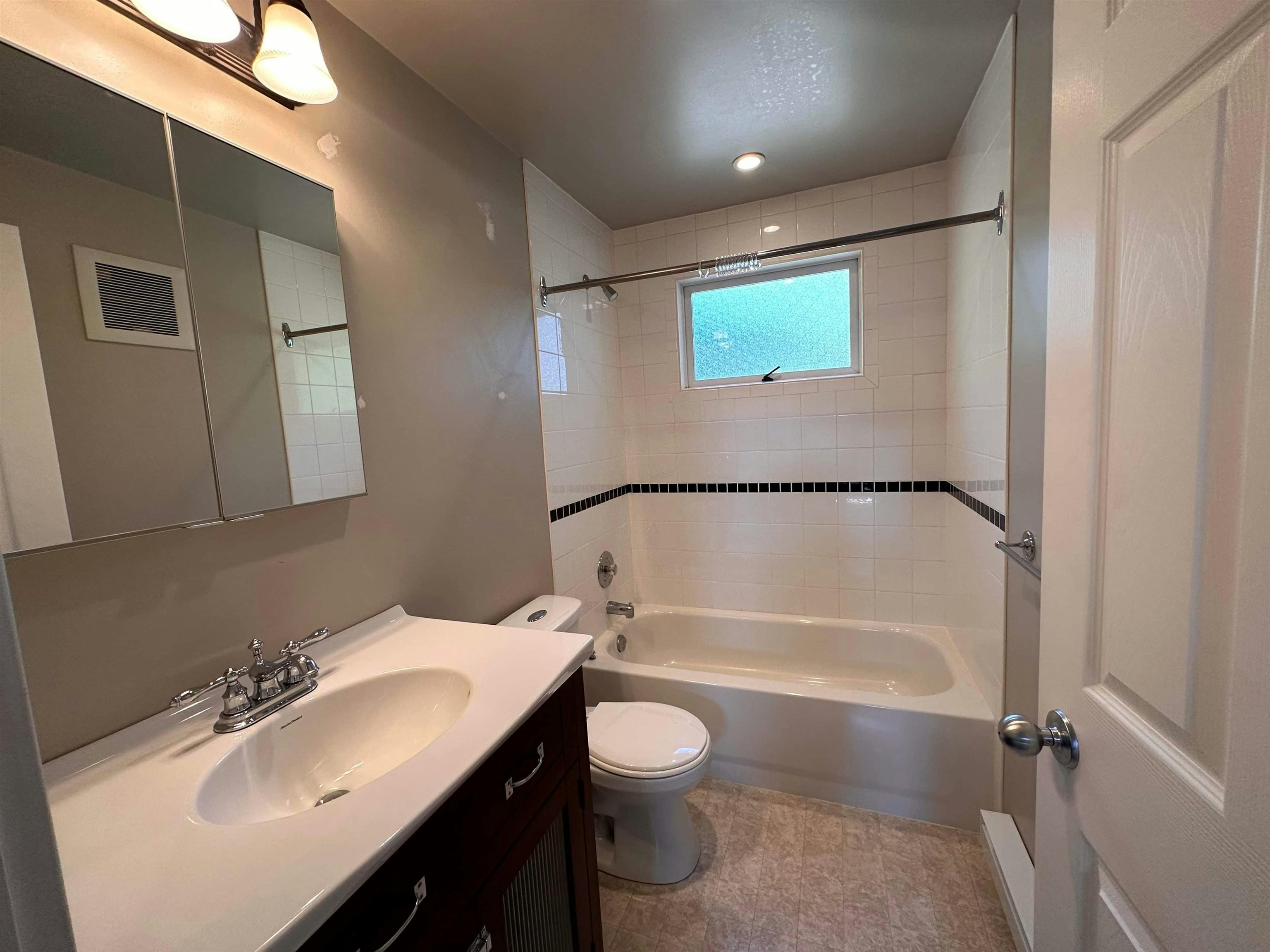 6473 Norwest Bay Road, Sechelt, BC, V7Z 0S1 - 19