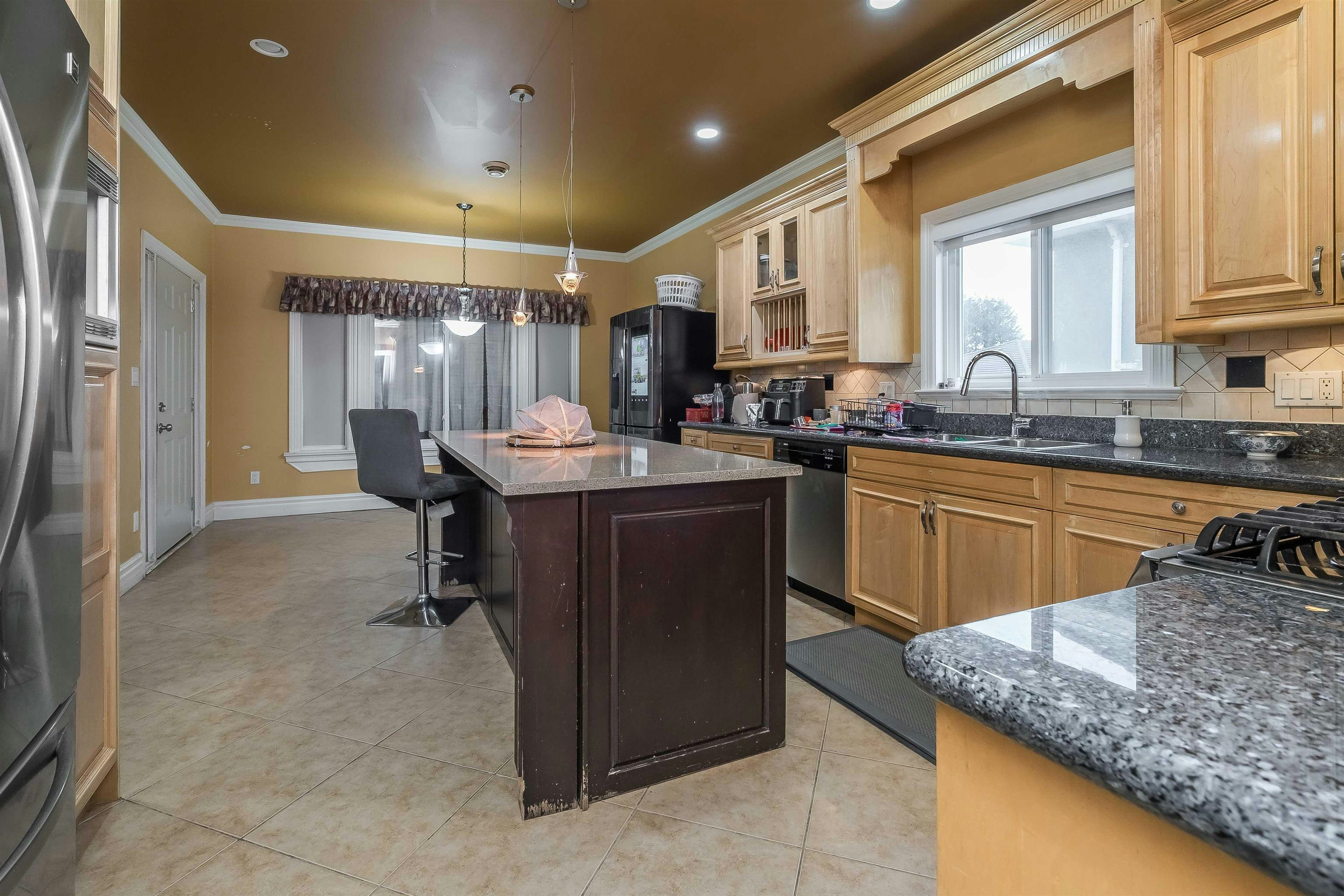 13027 68 Avenue, Surrey, BC, V3W 2E5 - 13
