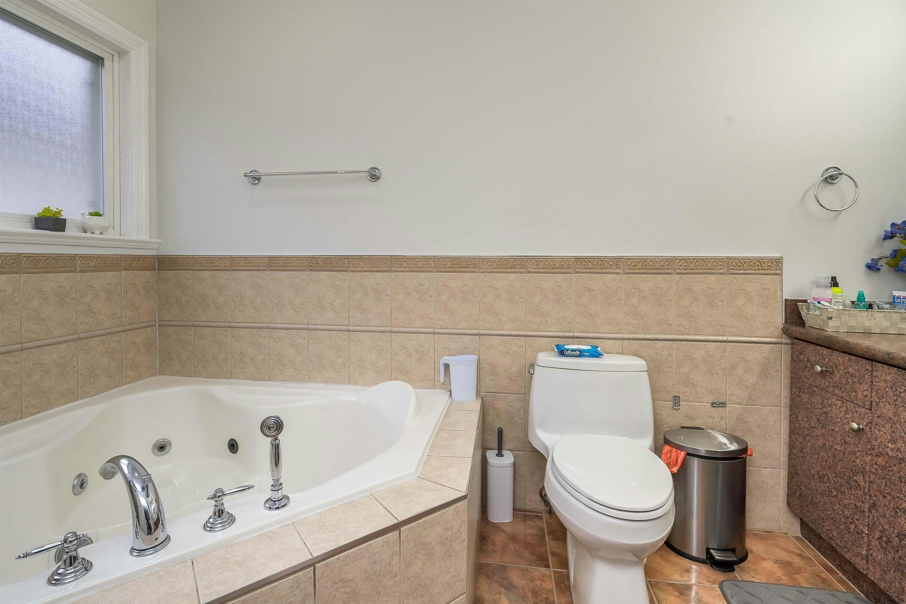 13027 68 Avenue, Surrey, BC, V3W 2E5 - 23