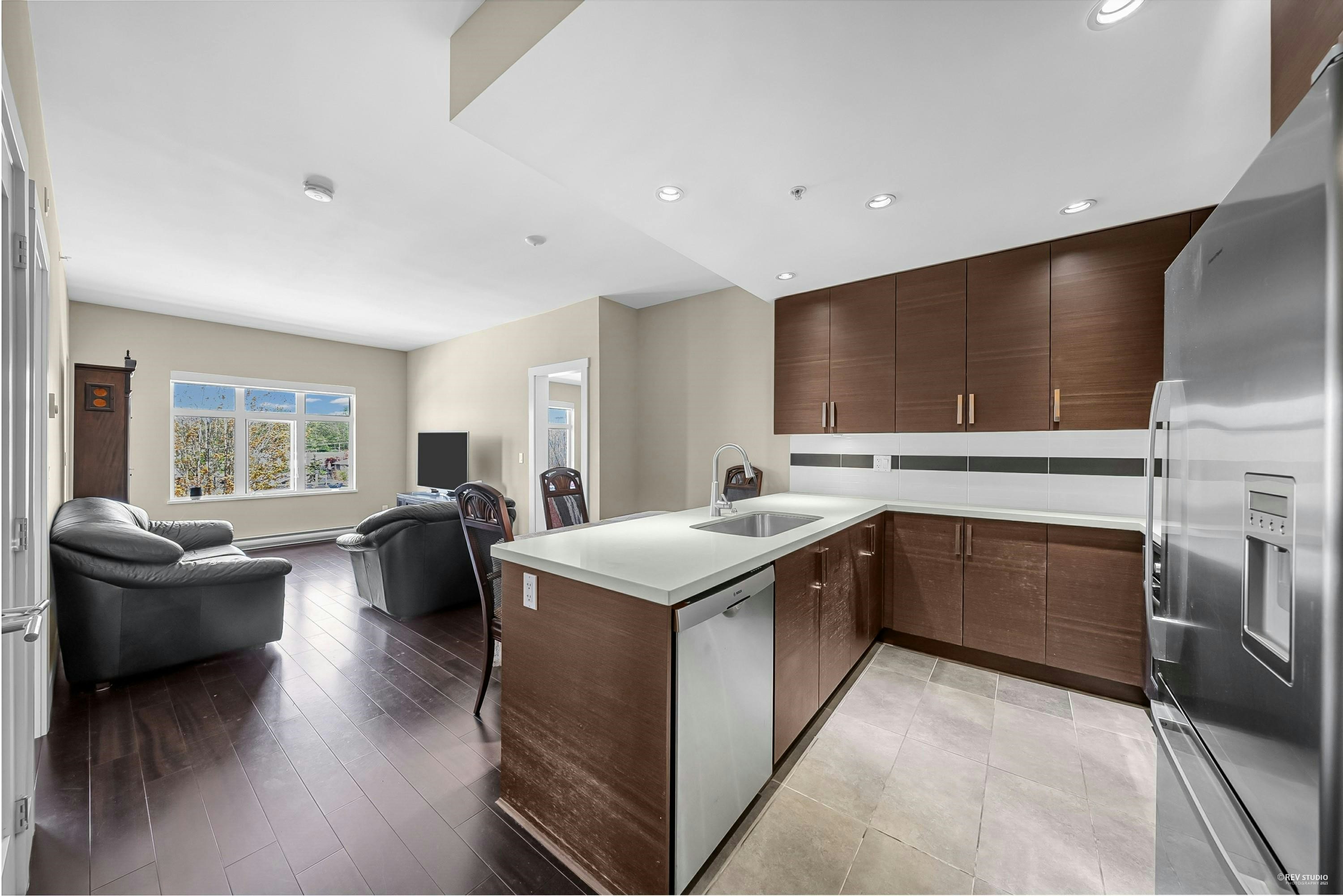 301-4710 Hastings Street, Burnaby, BC, V5C 2K7 - 5